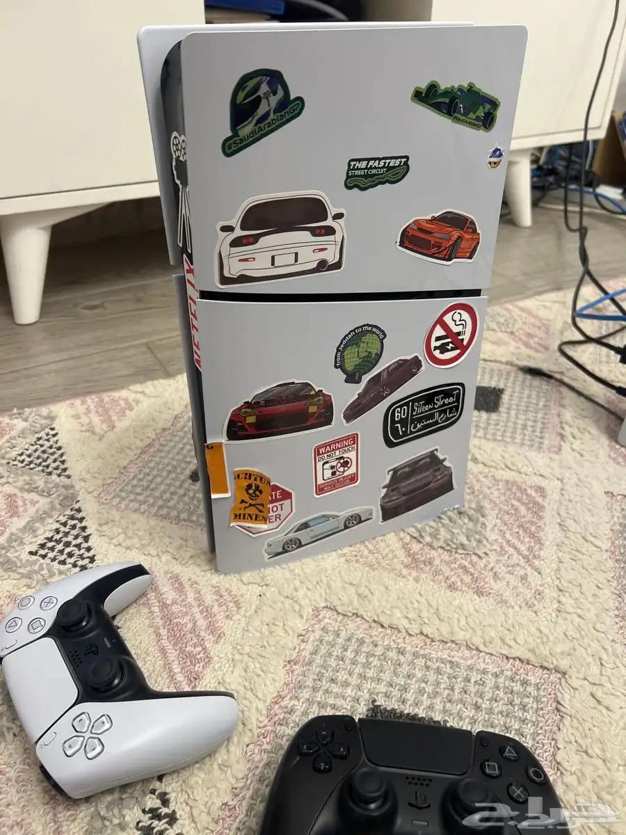 ps5 slim and two controllers64500091024515111