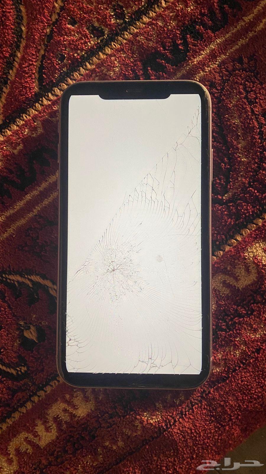 iPhone 11 unlocked64498618970243113