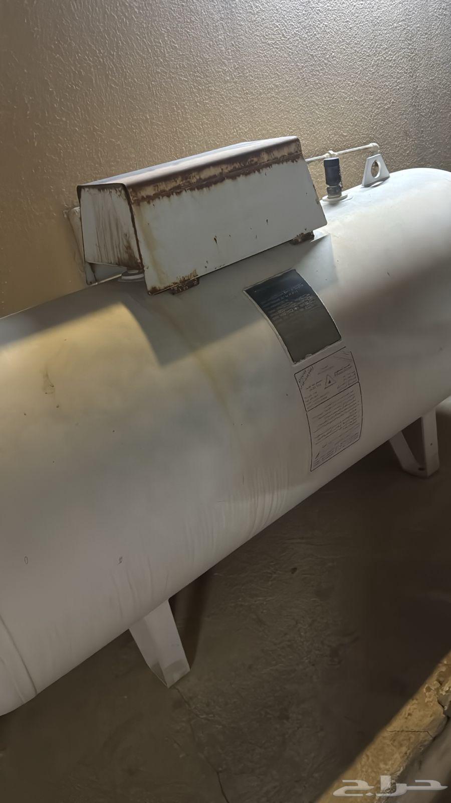 خزان غار كبير للبيع64497165836674111