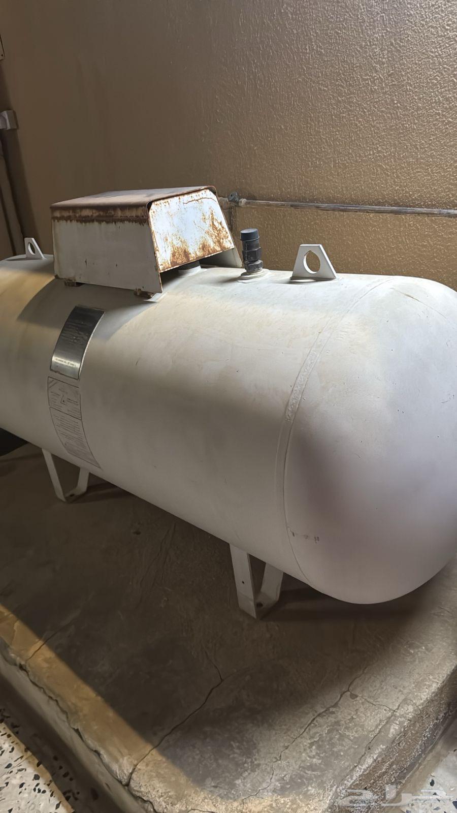 خزان غار كبير للبيع64497165836674110