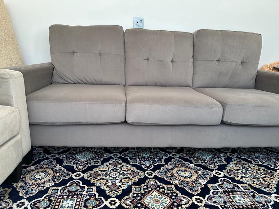 New unused sofa couch64501354185219111