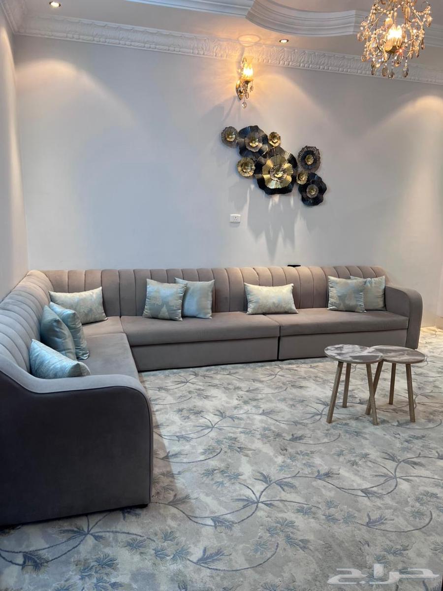 كنب بحاله شبه جديد. 4 4 مع موكيت64502323141763110