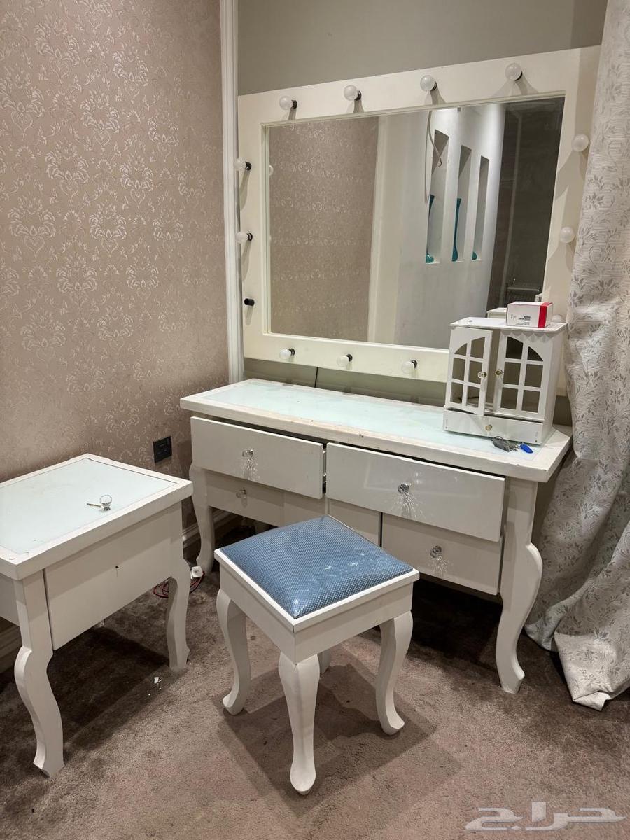 L-shaped sofa with shelf for sale64499228796289113