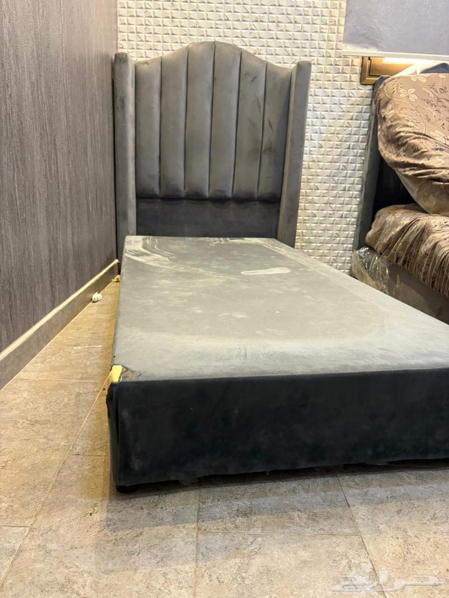 ثلاث سراير للبيع شبه جديدة نفر64495803234307111