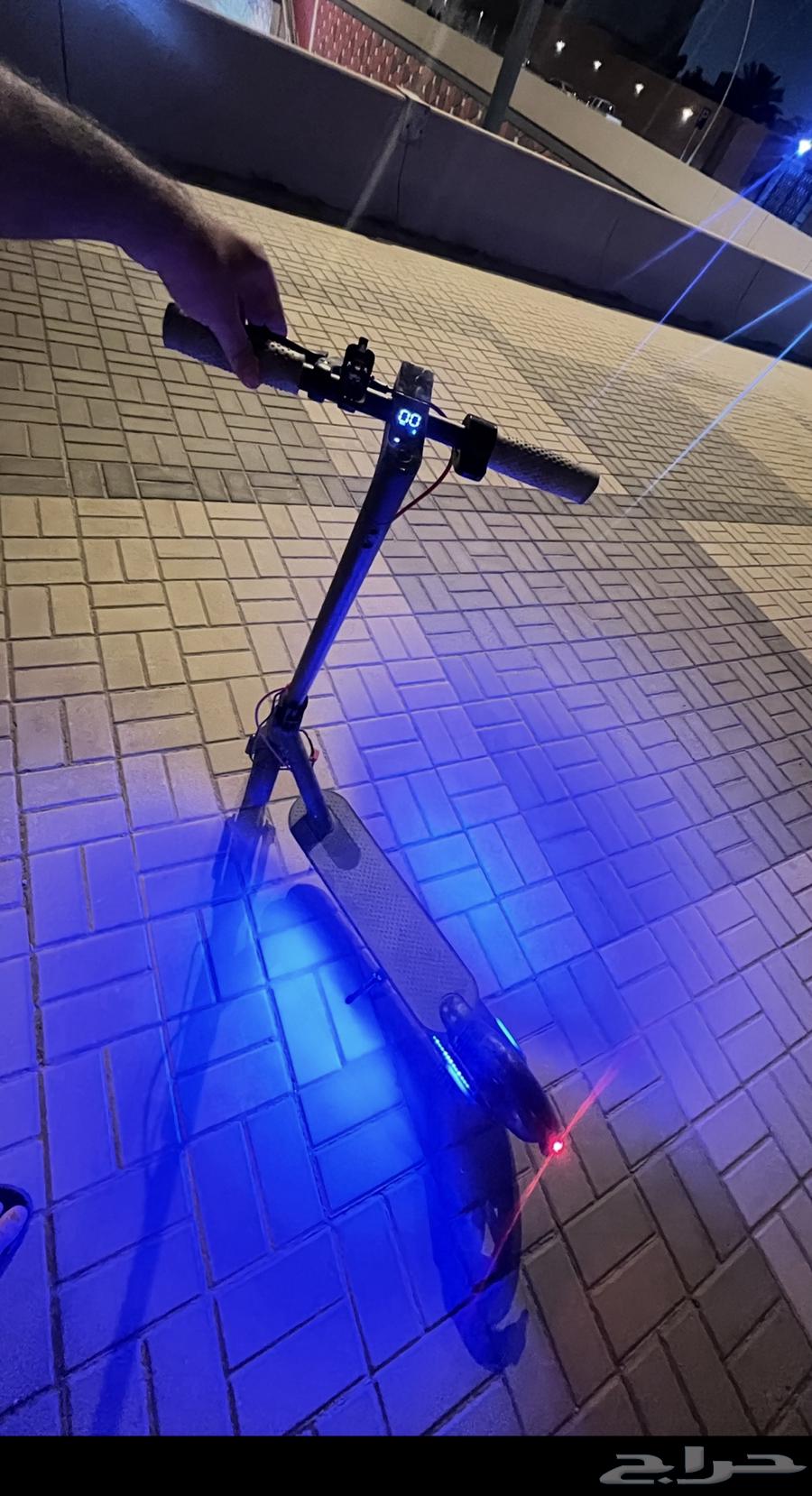 سكوتر رياضي سبورت السرعة 60 نظيف السعر 500وفيه سكرة بسيطة64499021457538110