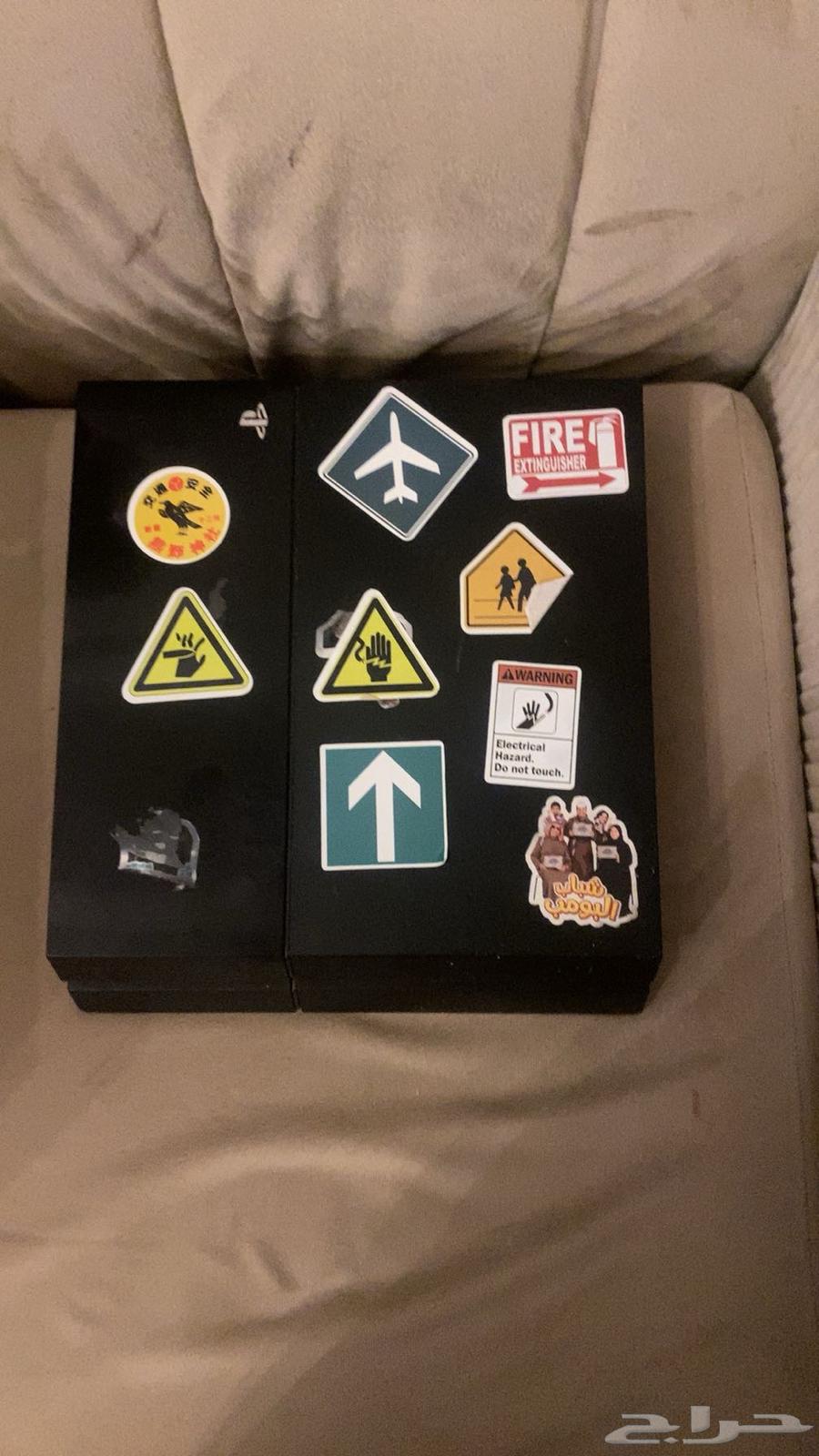 سوني 4 نظيف مع شريط فيفا23 و سنوير ويد اصليه و شاحن64508312935811111