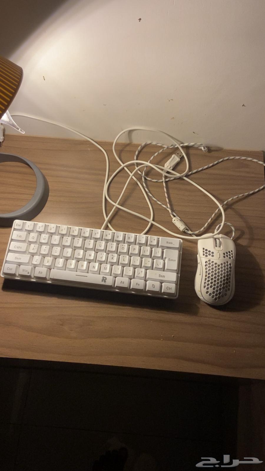 White wired keyboard and mouse64509927417219110