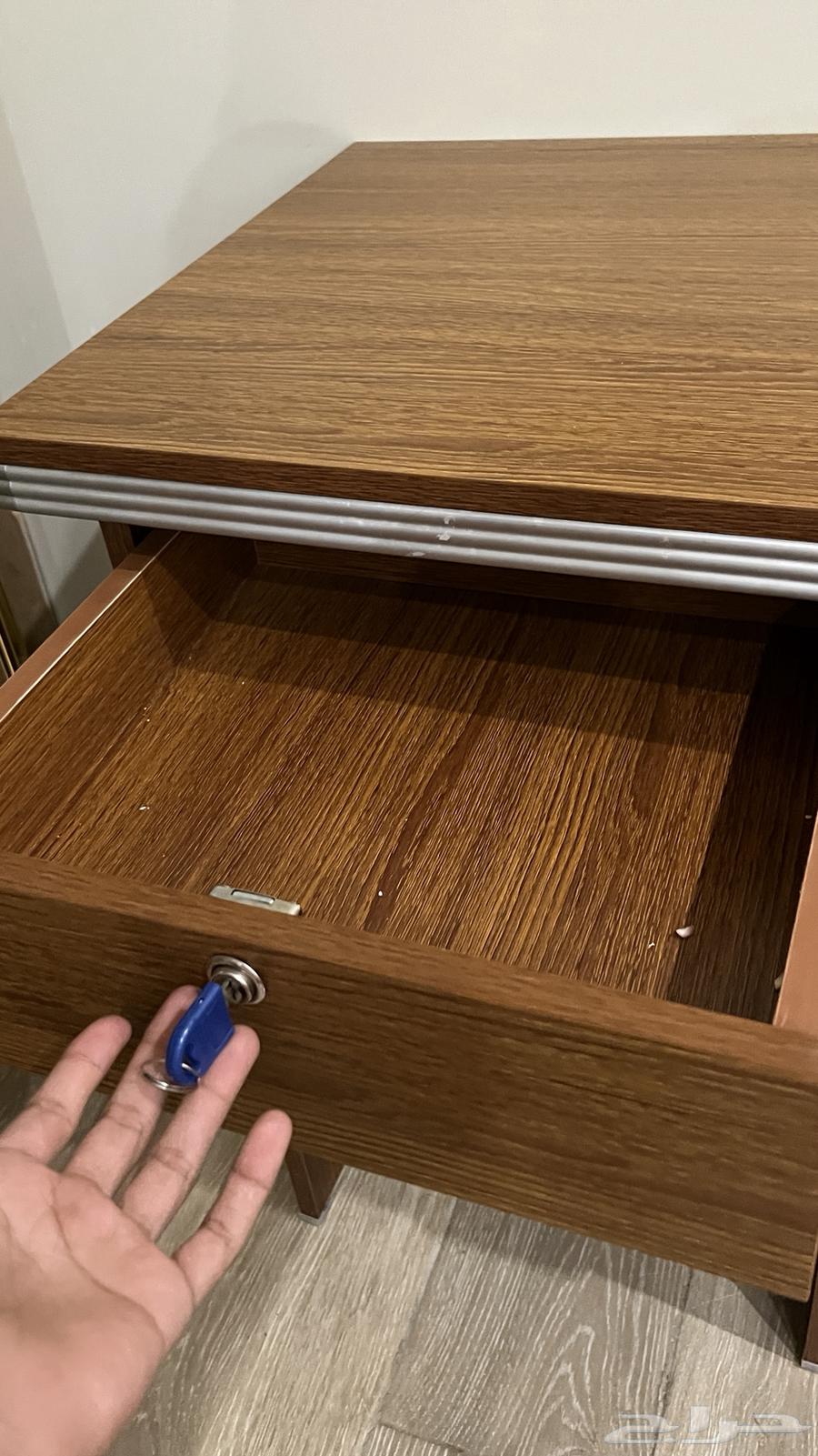 Desk table or study set64503554847746112