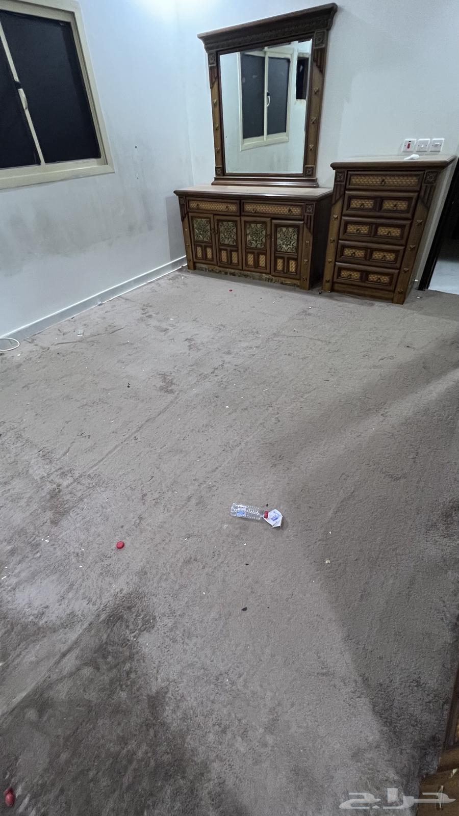 دولاب و تسريحه وفرشه للبيع64503118143233110
