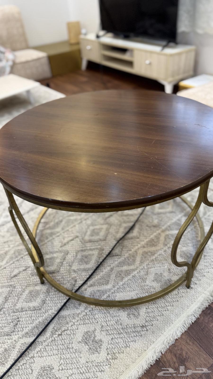 Two used tables for sale64507487174275110