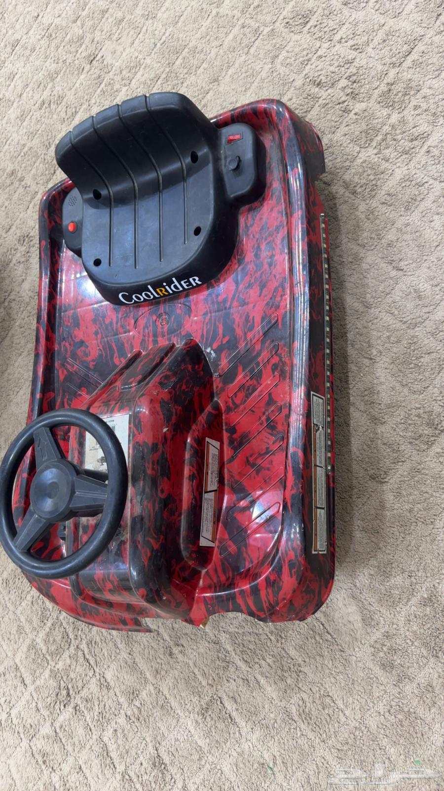 سيارة اطفال بحالة جيده ويوجد معه شاحن64503857283585112