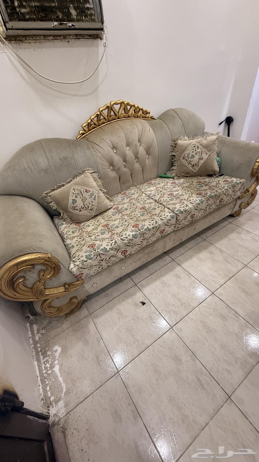 اتنين كنب وكرسي للبيع64503145260290110