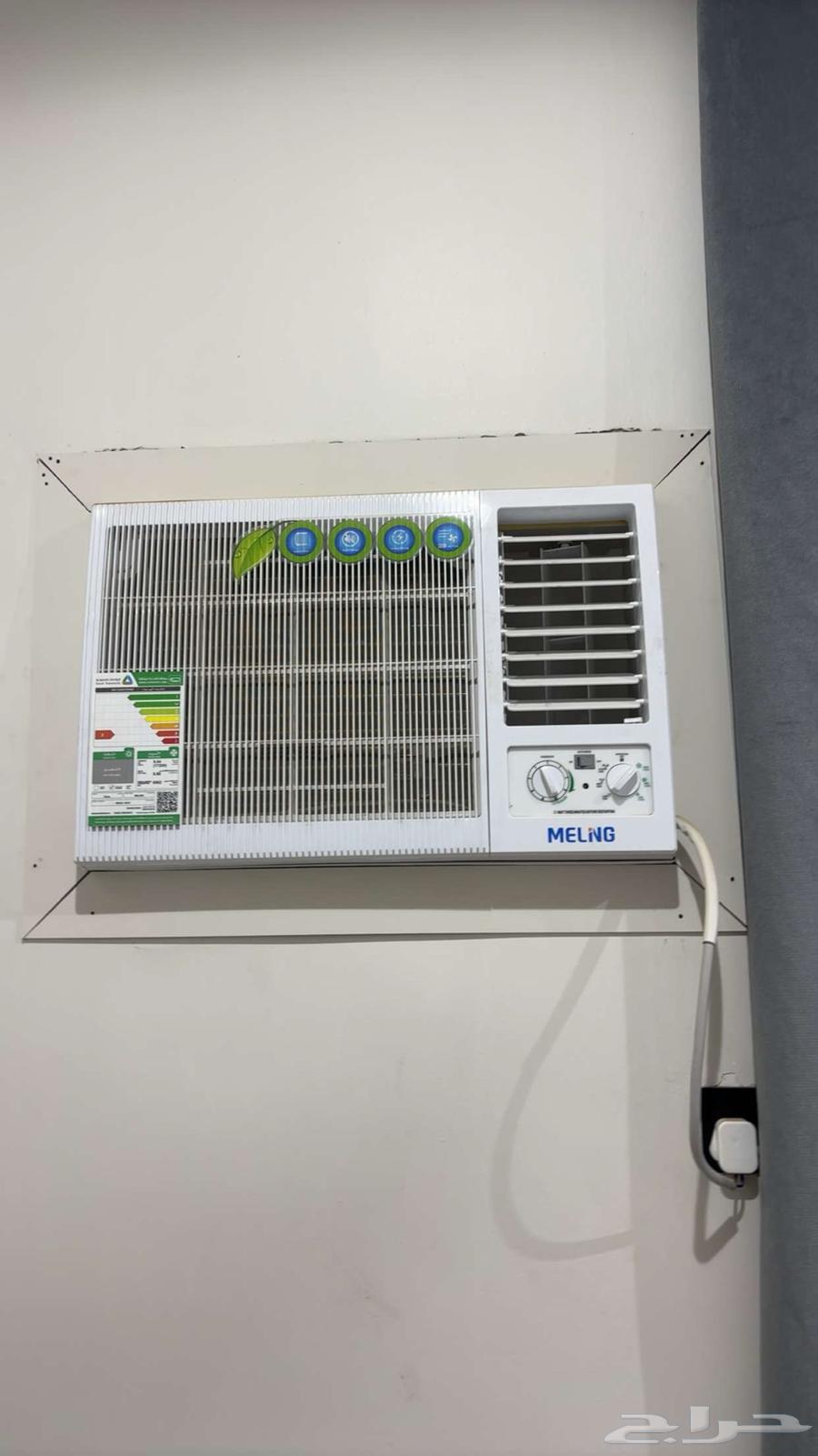 Five air conditioners, used for only one month, very new and free of any issues64505025364482112