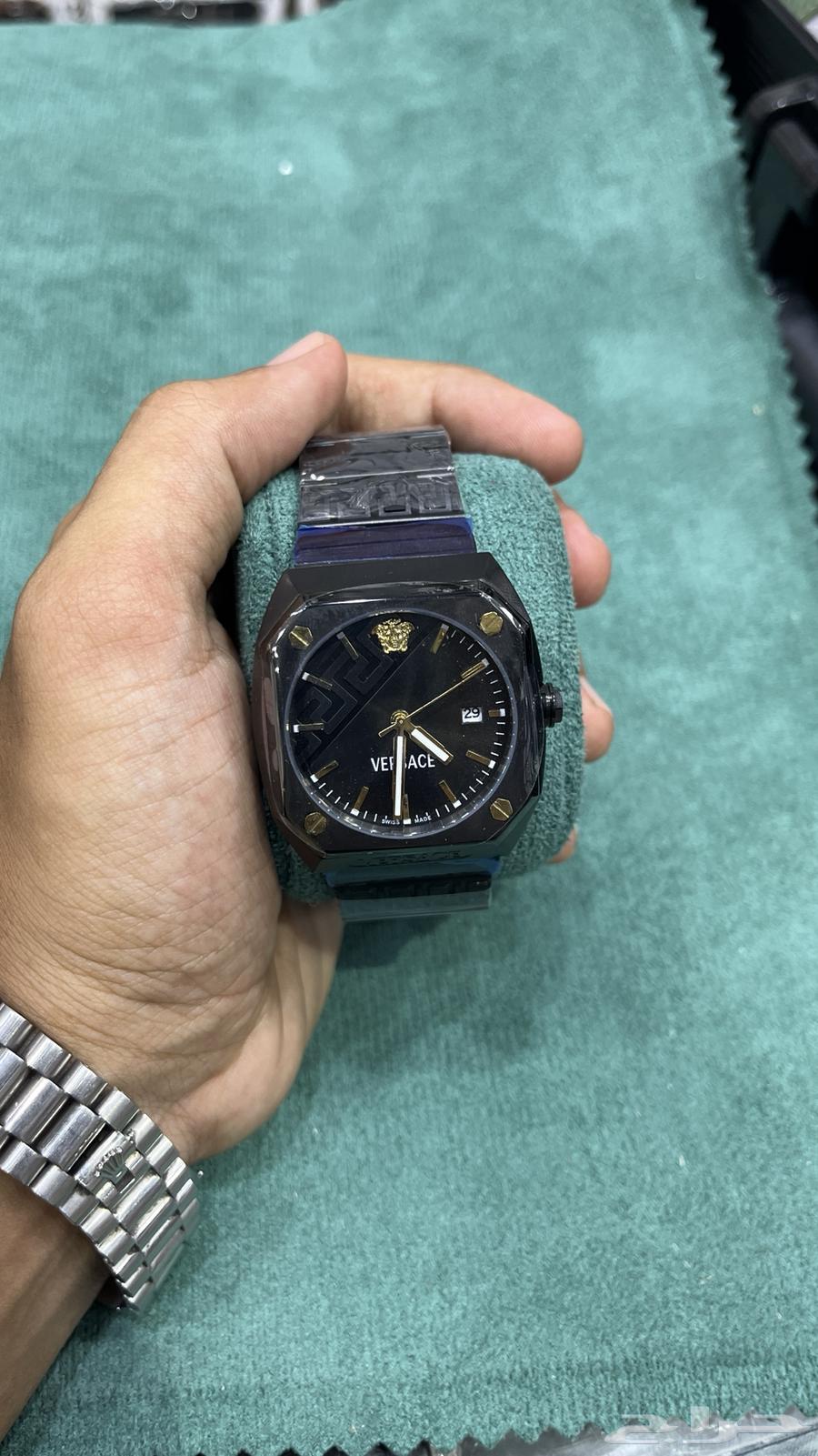 The new Versace watch is available again VERSACE64503077257859111