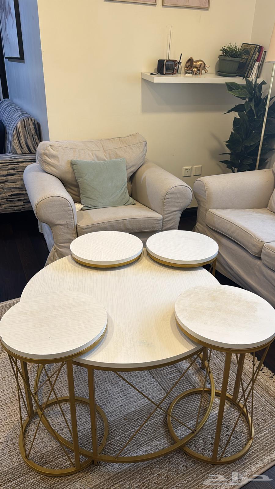 كنب حرف أل وتلفزيون 65بوصه وطاولة مباشره طقم للبيع64509236292609111