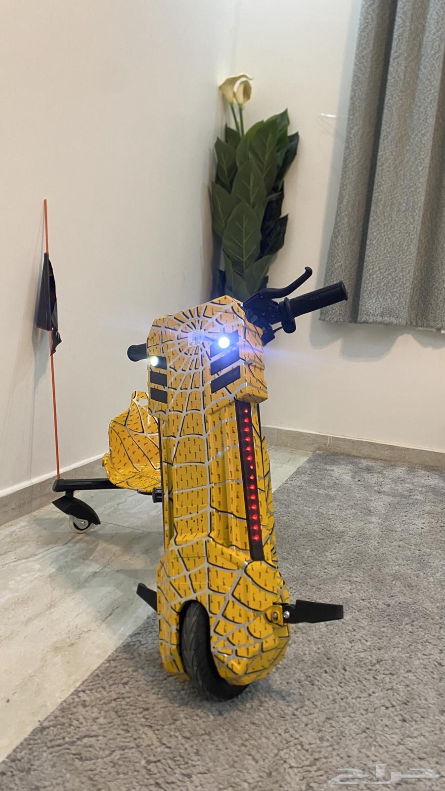 New scooter, used for one day, with all its accessories, for sale64507991562114110