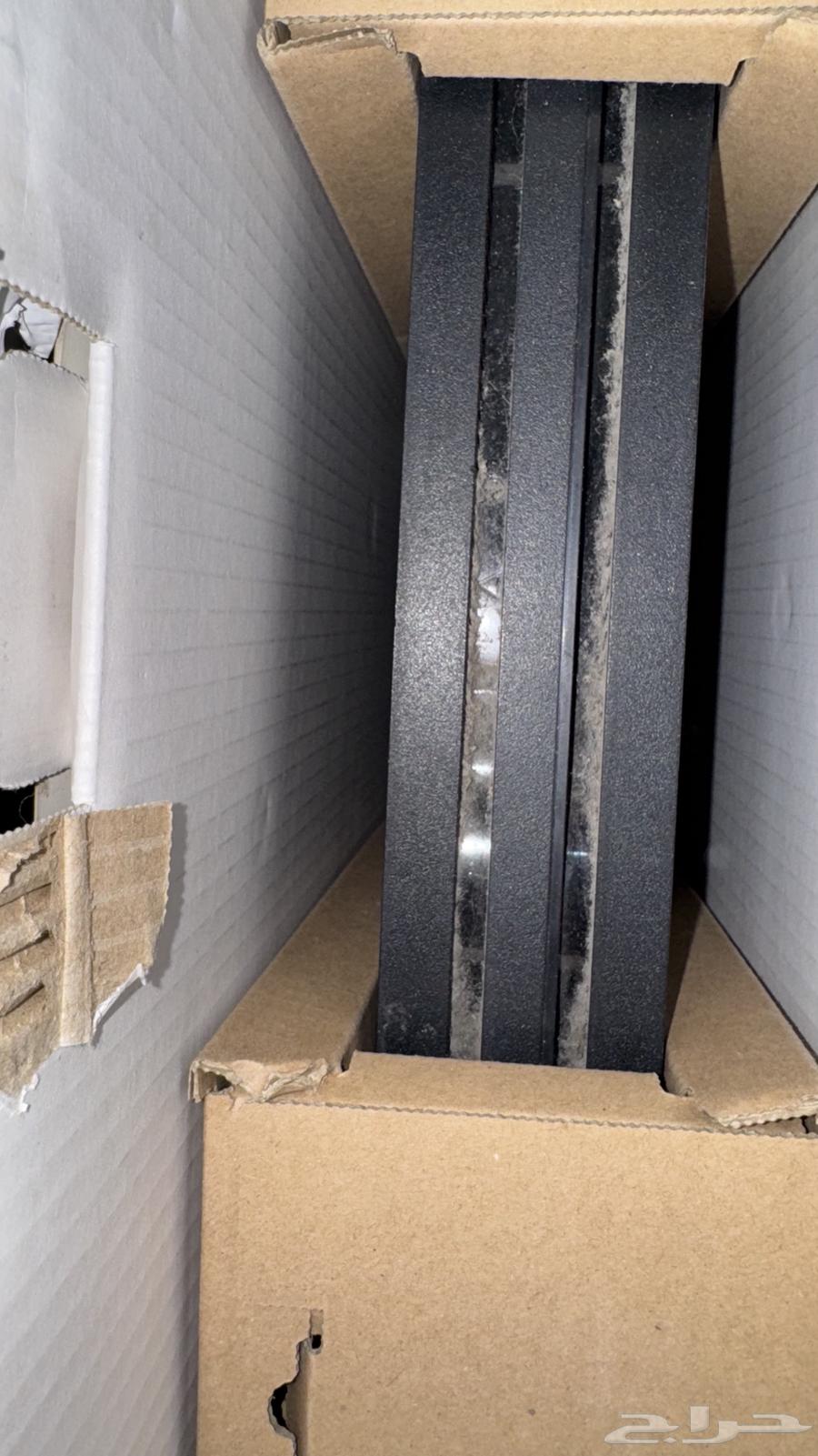 سوني فور برو مع يد سوني اصليه و ثلاث اشرطه موضحه بالصوره64508509062531111