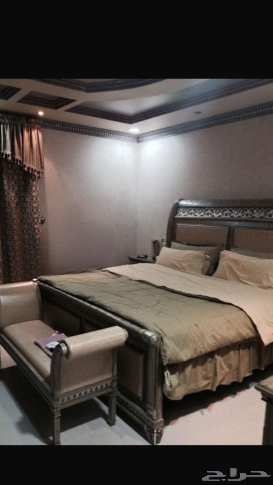 Two King beds and their number of tables 2 side tables64507810093827112