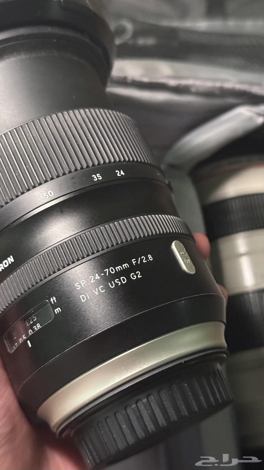 للبيع عدستين احترافية ممتازه شبه جديده64504200984322110