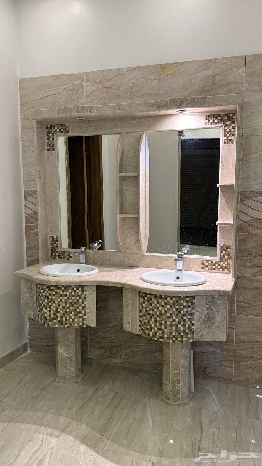 للبيع مغسلة و 10 بيبان من الشكل الموضح ف الصورة64503486695554110