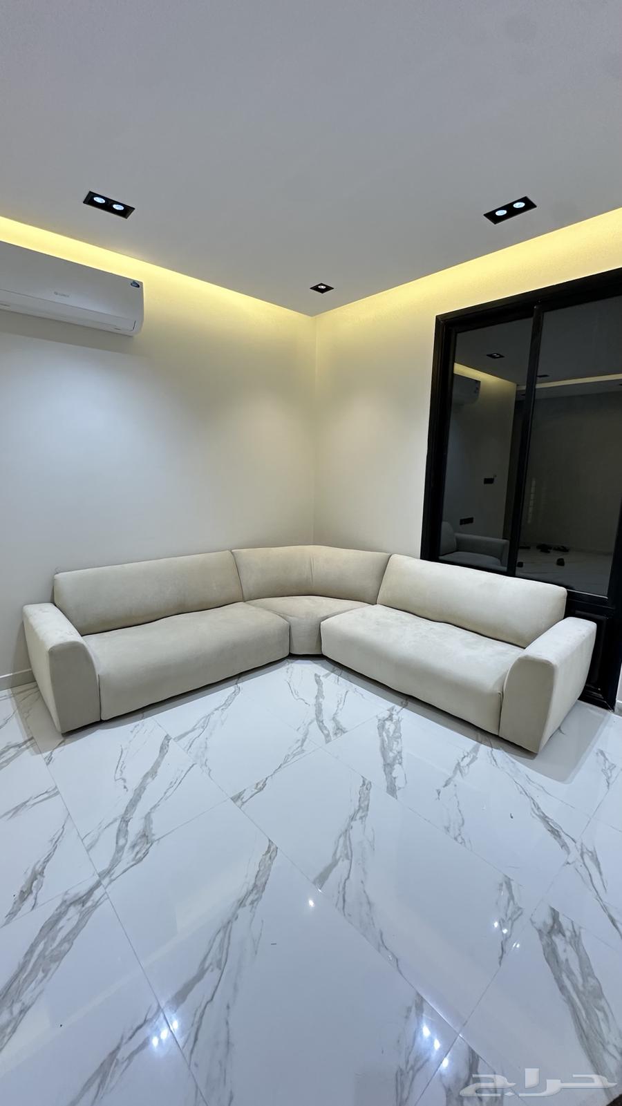 للبيع كنب مستخدم نضيف64509110202882110