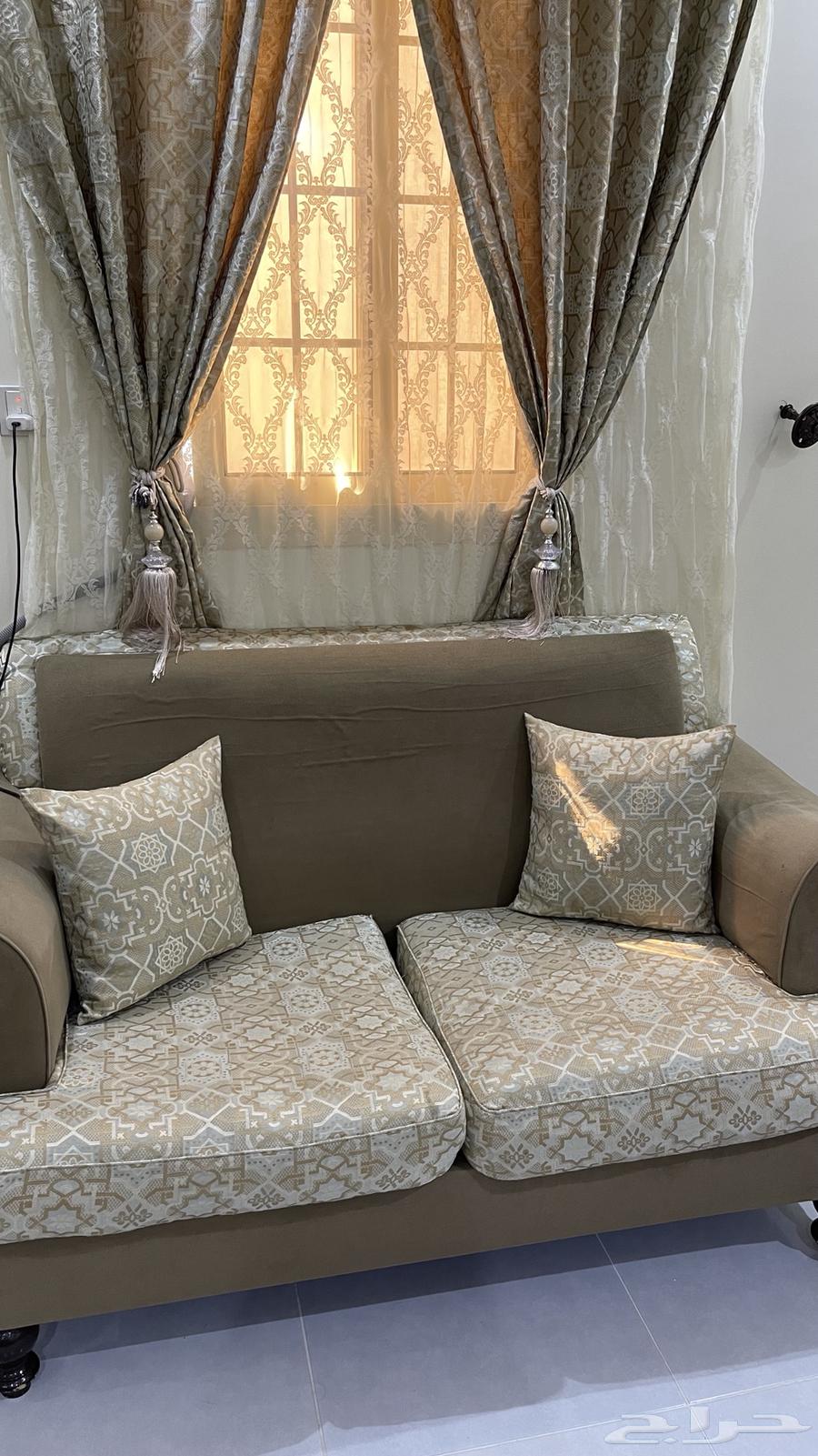 كنب للبيع المستعجل جداا بسبب السفر64506364470786111