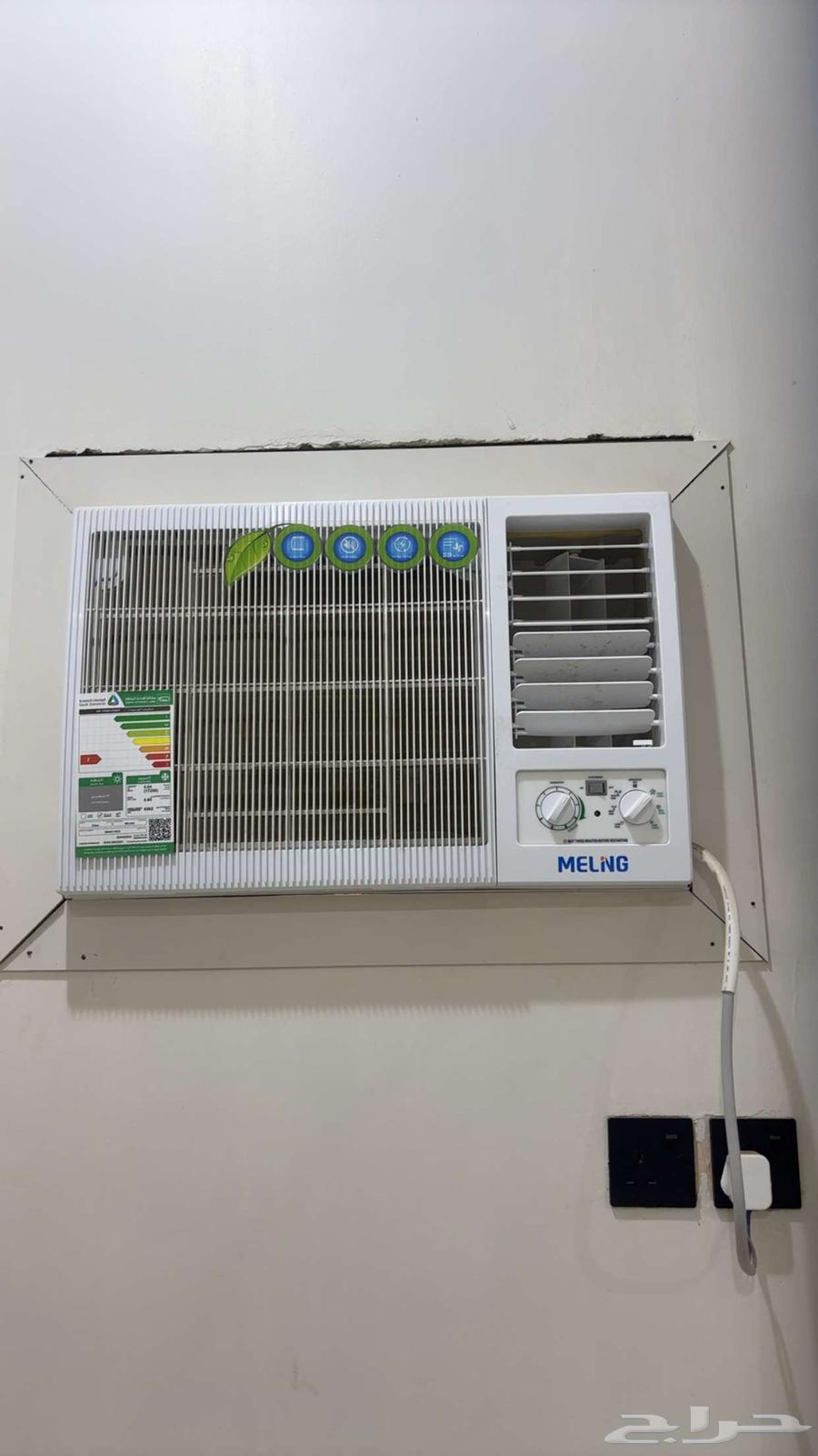 Five air conditioners, used for only one month, very new and free of any issues64505025364482110