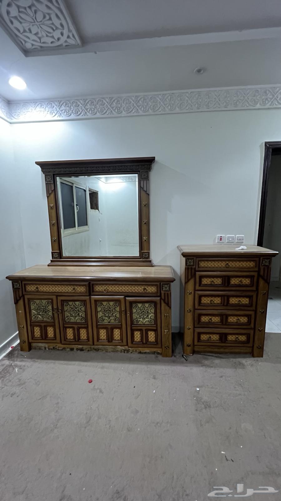 دولاب و تسريحه وفرشه للبيع64503118143233111