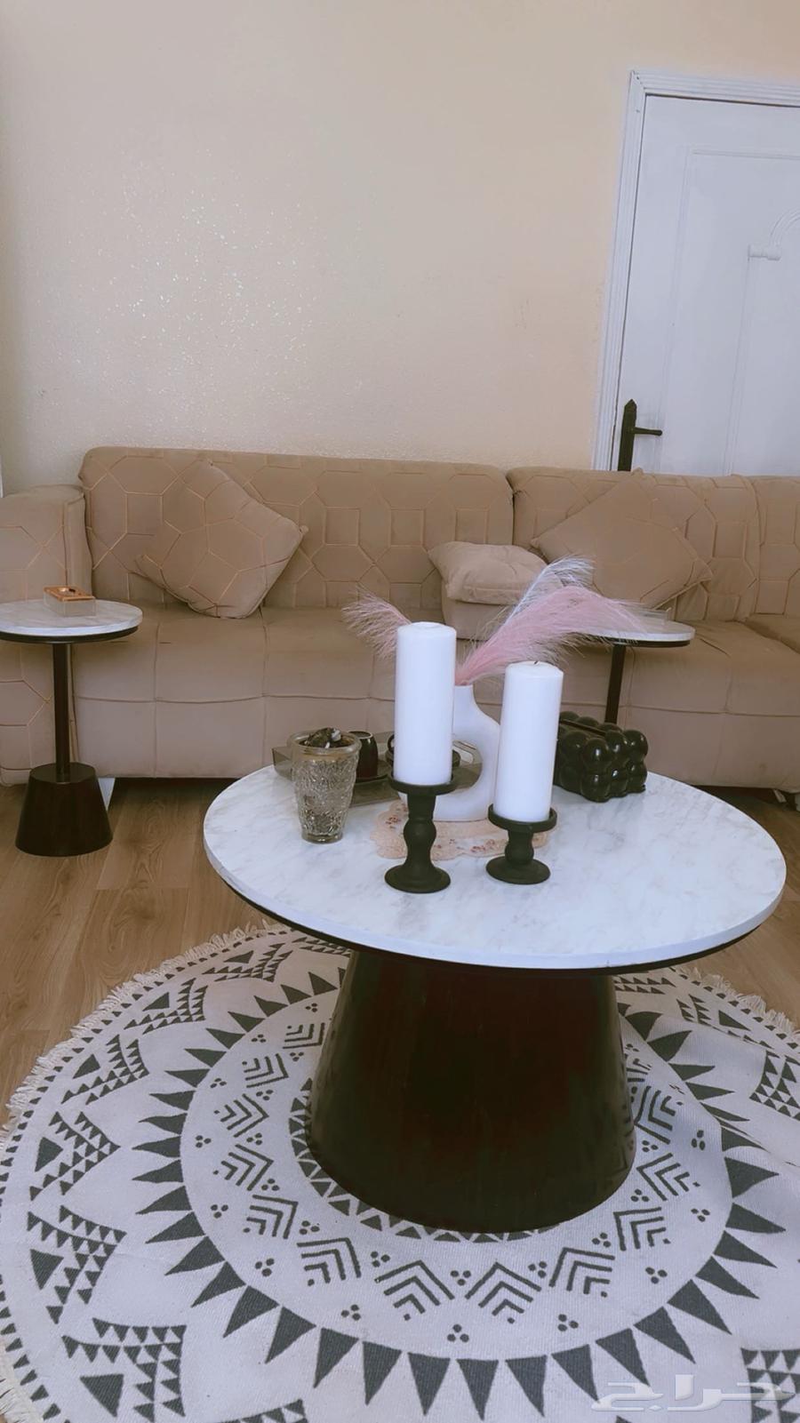 Coffee table at the lowest price64504160081923110