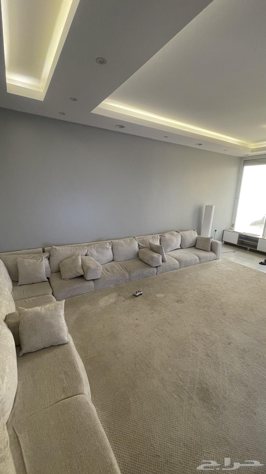 Floor seating64505674768770113