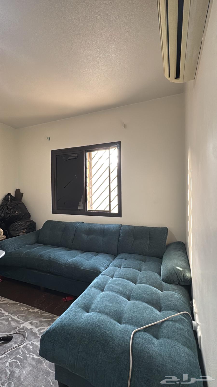 كنب حرف أل وتلفزيون 65بوصه وطاولة مباشره طقم للبيع64509236292609110