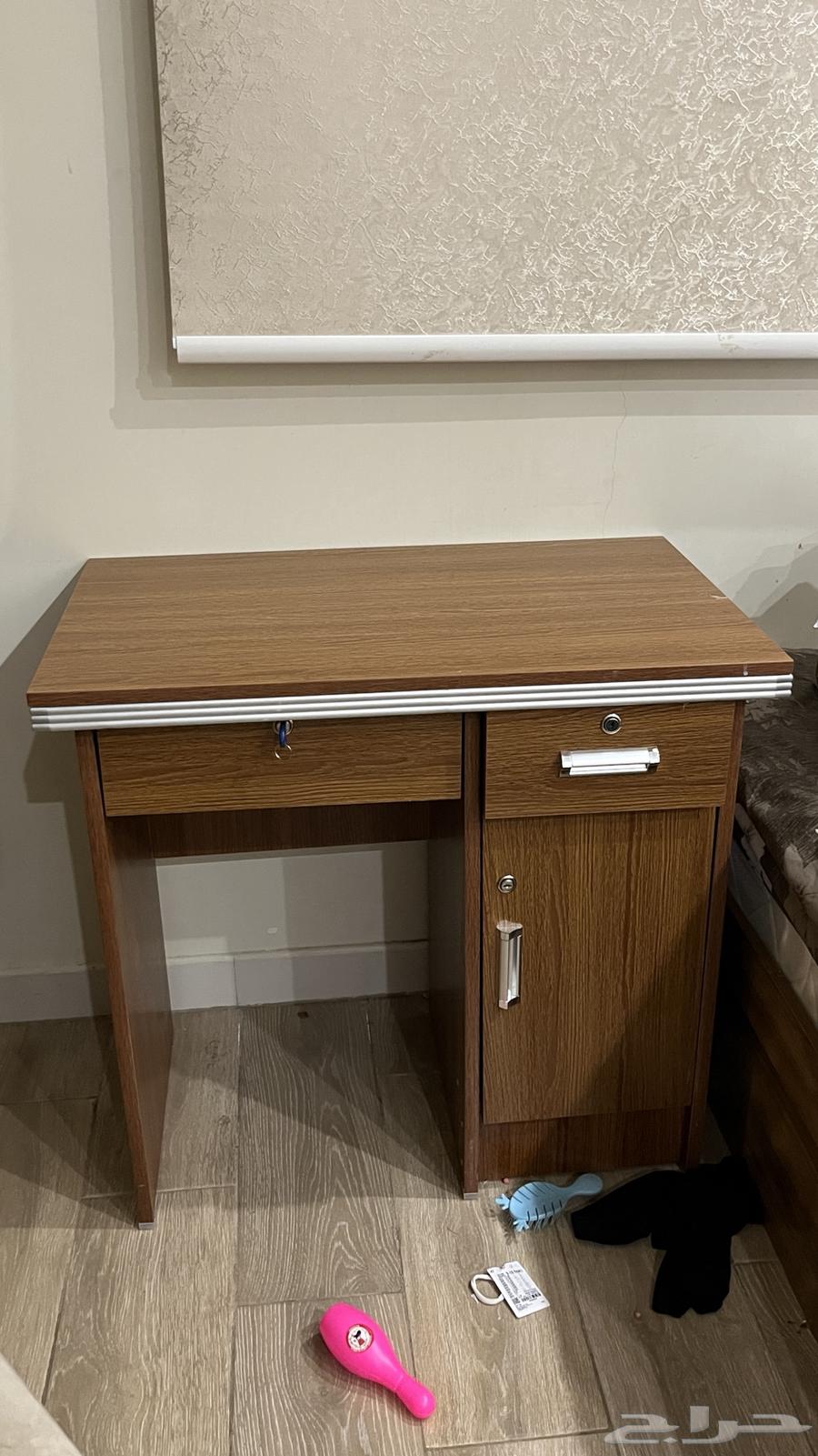 Desk table or study set64503554847746111