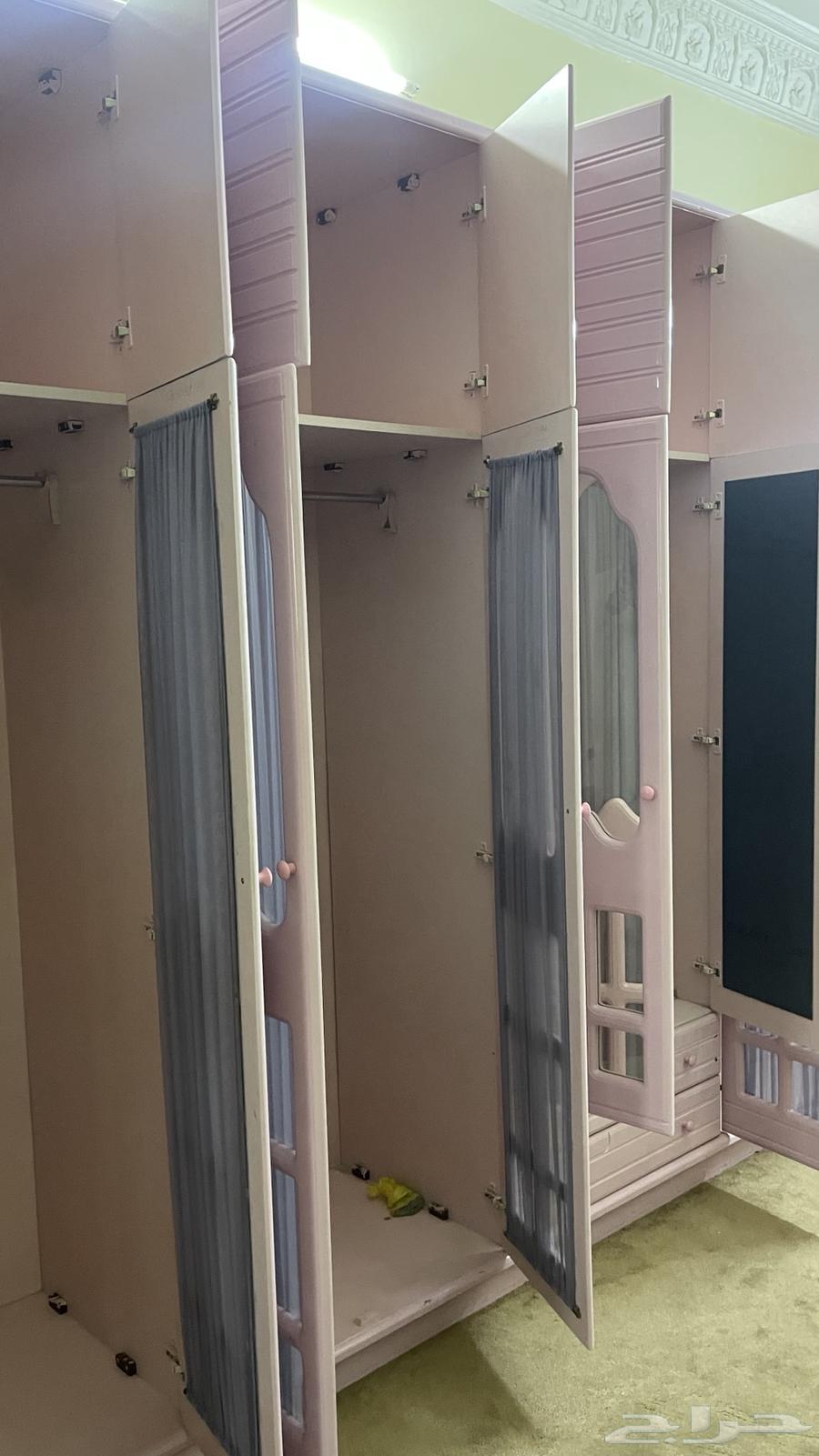 دولاب للبيع64507459433603114