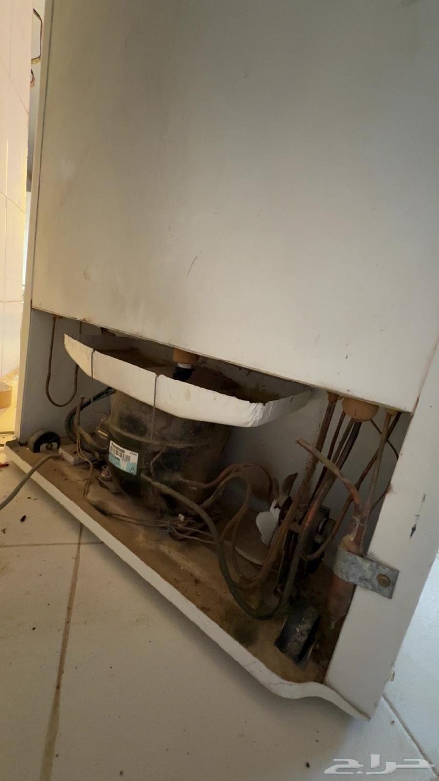 ثلاجة مستعملة للبيع64509984388867110