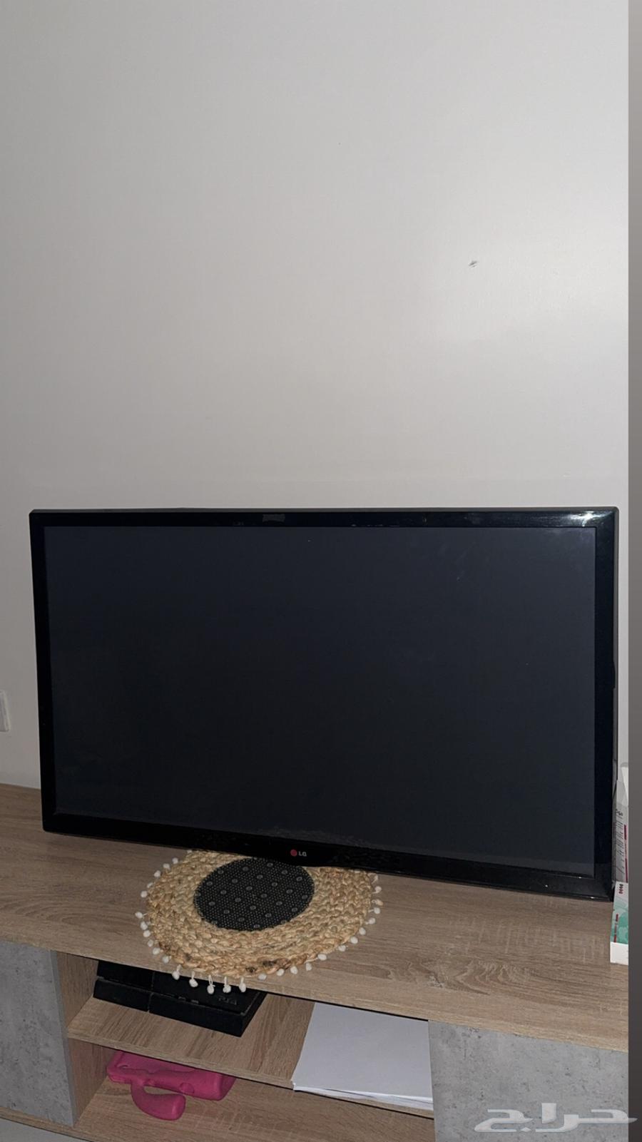 Used TV, gently used but missing the HDMI component64508033250562110