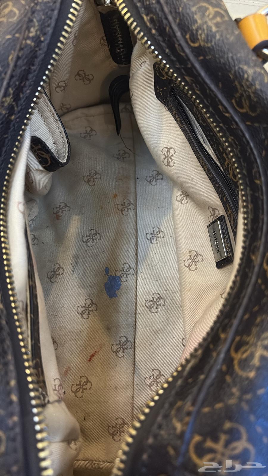 Very elegant and practical Guess bag64503294976002112