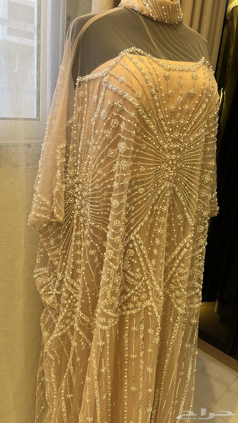 Clean dresses used only once64508845481219113