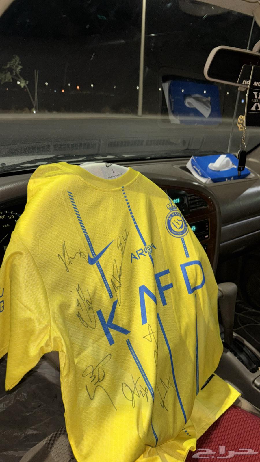 تيشيرت النصر وموقع من لاعبين النصر64509799521026110