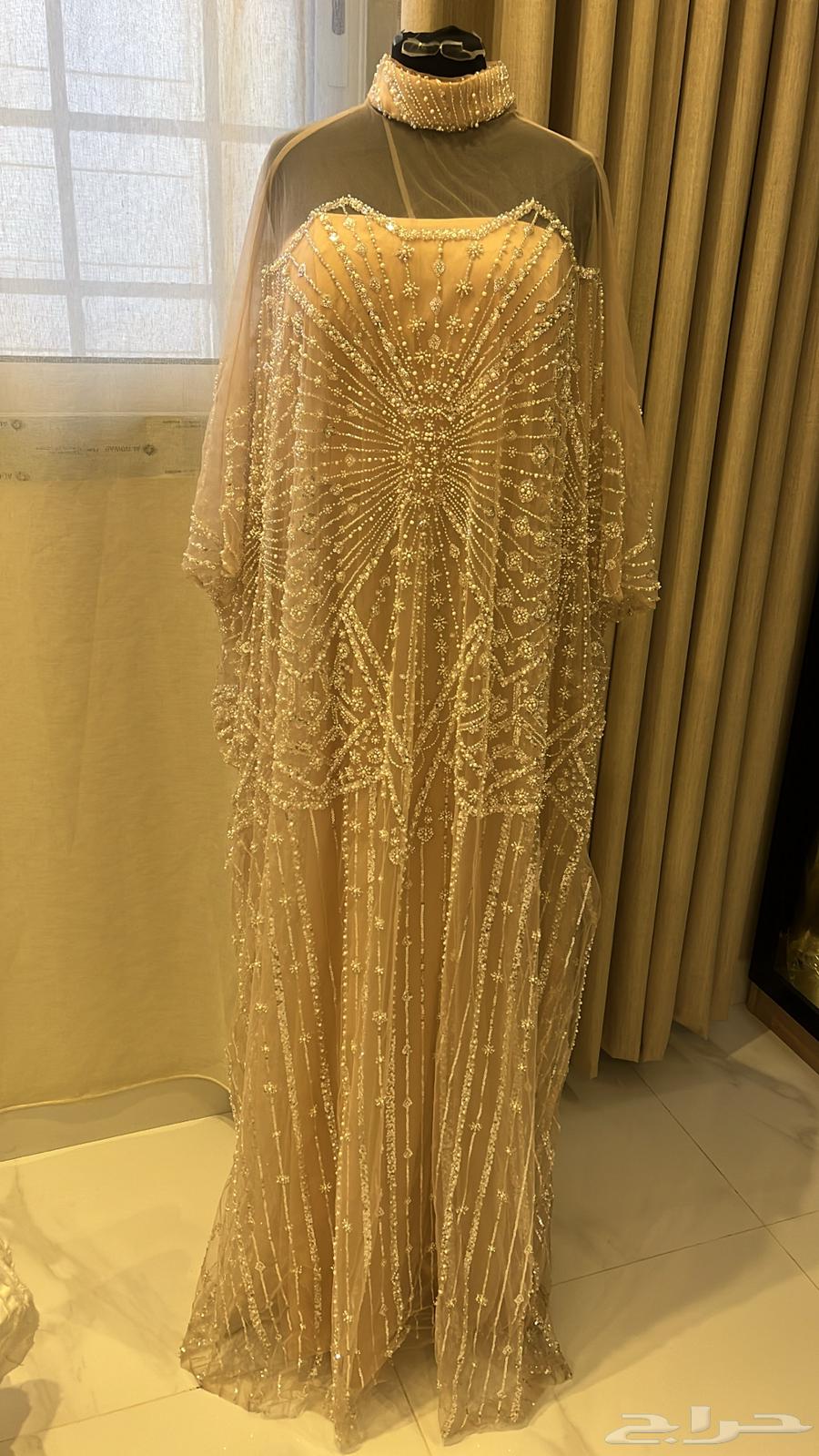 Clean dresses used only once64508845481219112