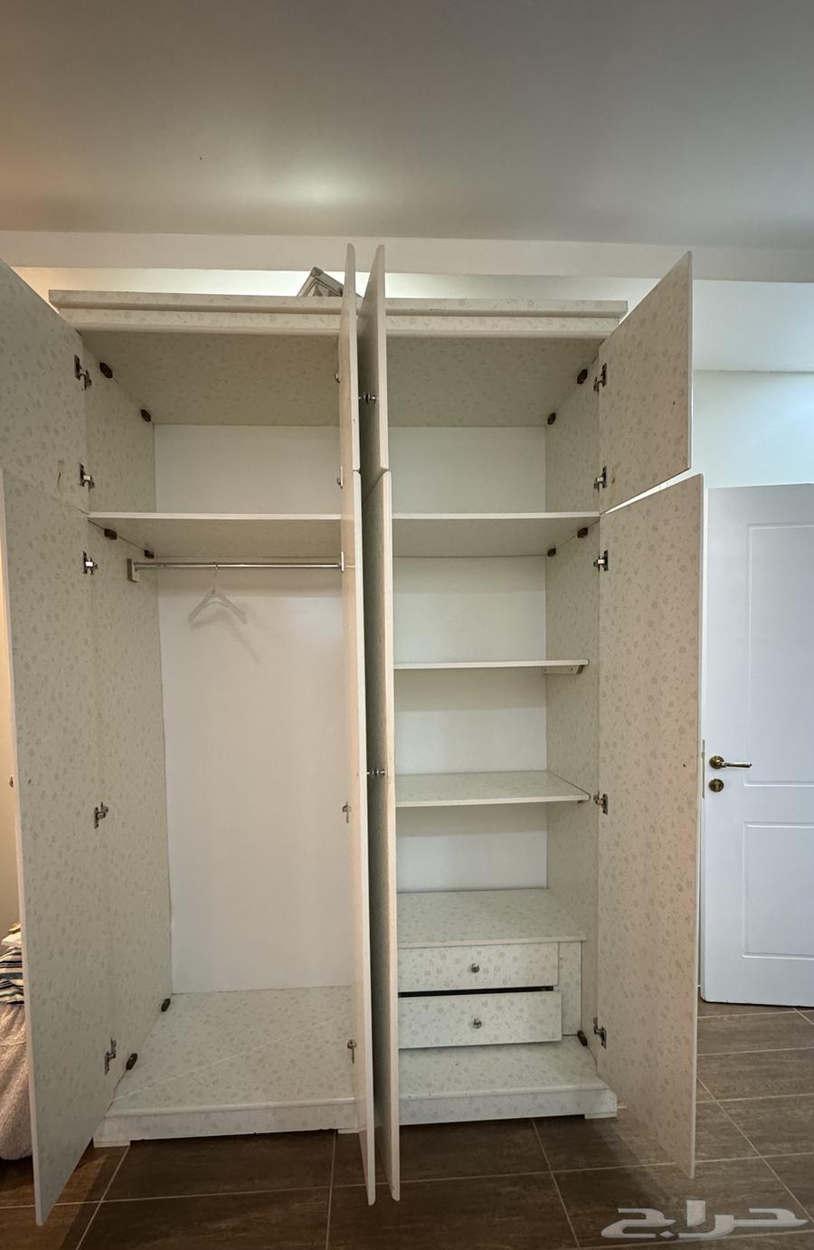 دولاب ملابس للبيع وسرير مقاس نفر ونص64506299119745110