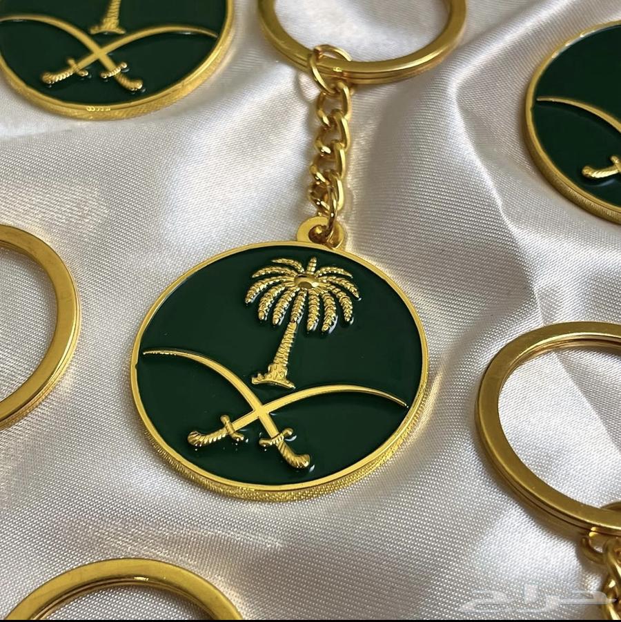 ميدالية سيفين ونخله لليوم الوطني بسعر الجمله64506160600707111