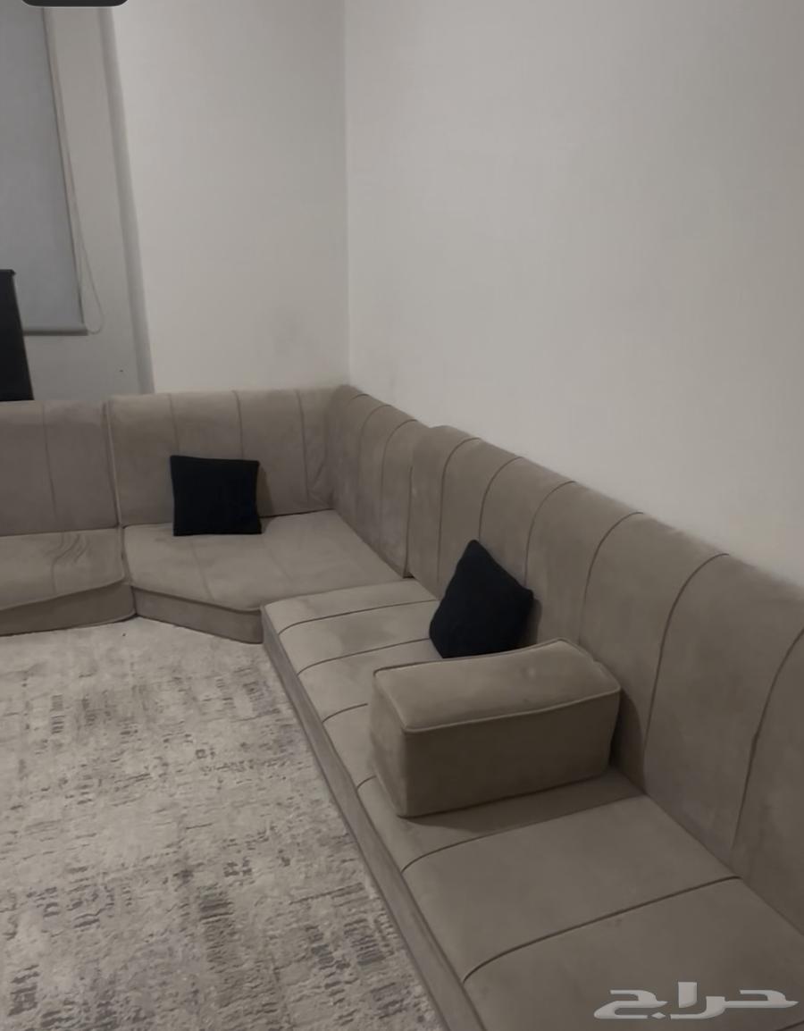 Floor sofa - Al-Zaidi64505052772483110