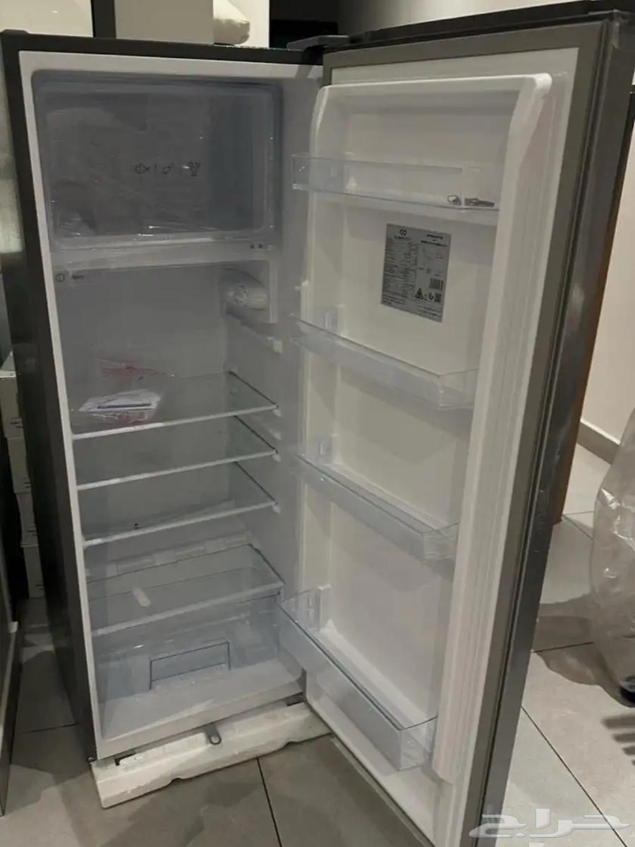 ثلاجة جديدة للبيع64506249465601113