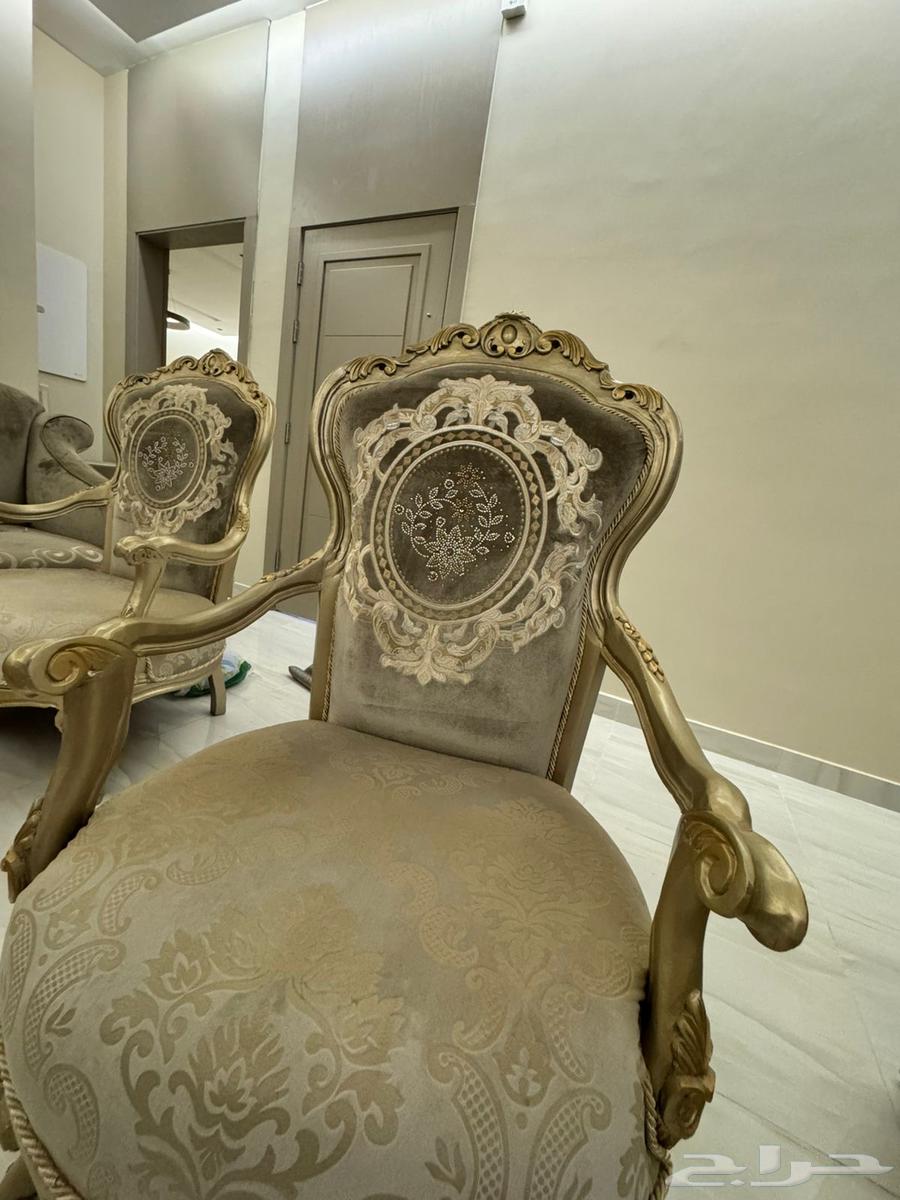 كنب وطاولة64506647958658111