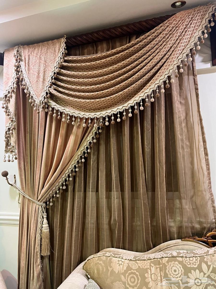 Tables, Curtains and Sofas64510267699971111