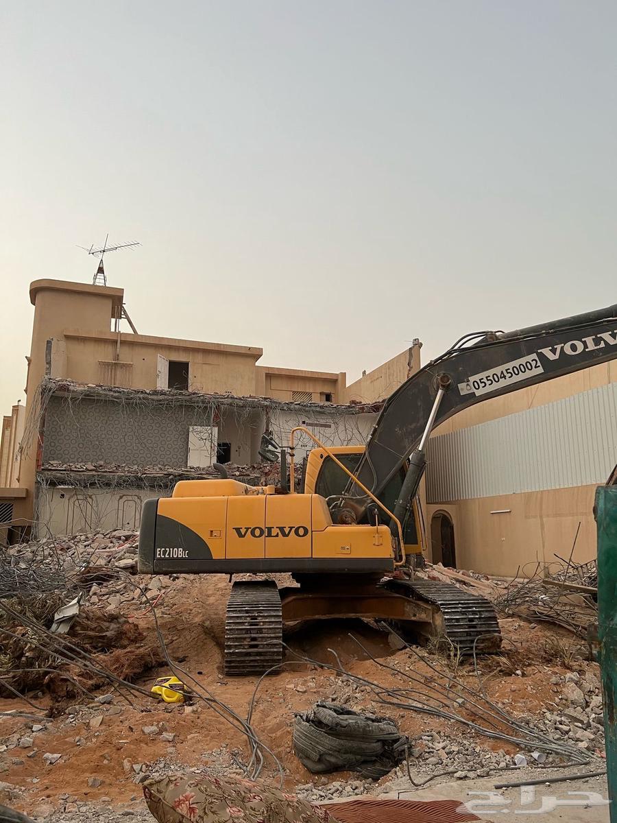 Demolishing all buildings, relocation, and obtaining permits free of charge64148719539587111
