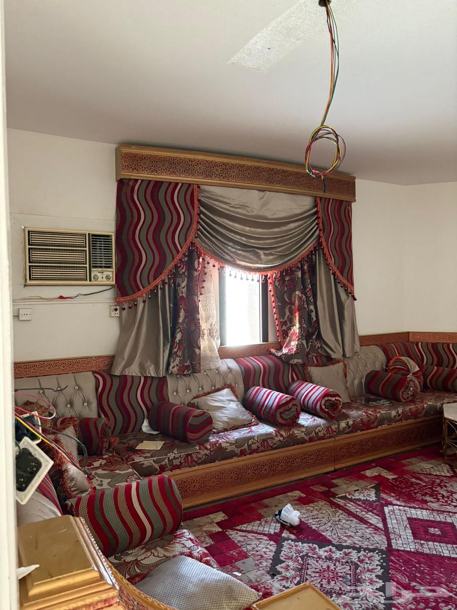 Sofa for sale with stand and tables64505495149315110