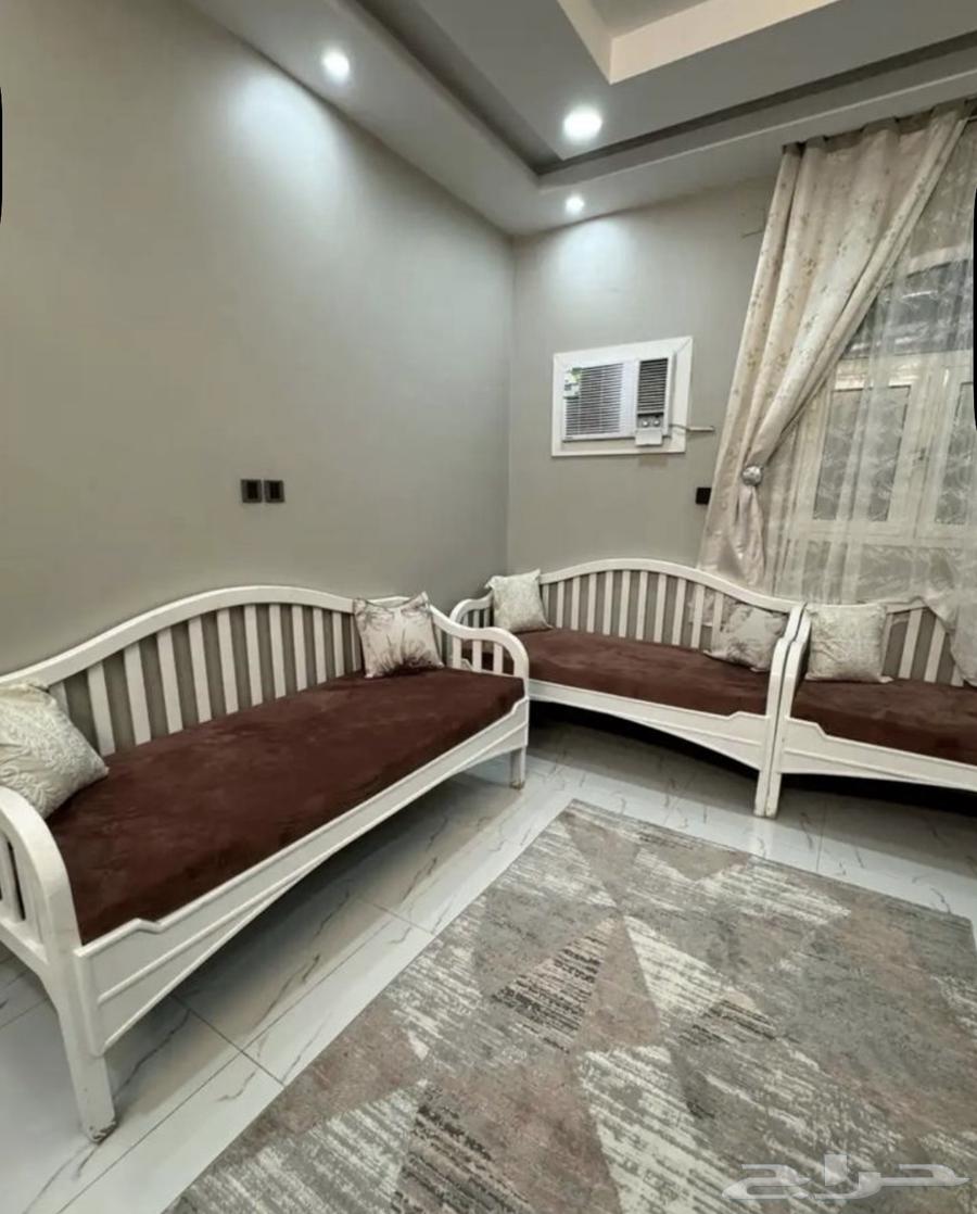 كراسي جيزانيه جديده استخدام نظيف مع المراتب64504241848963111