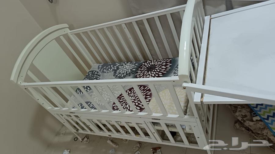 سرير اطفال نظيف جديد64508663559809110