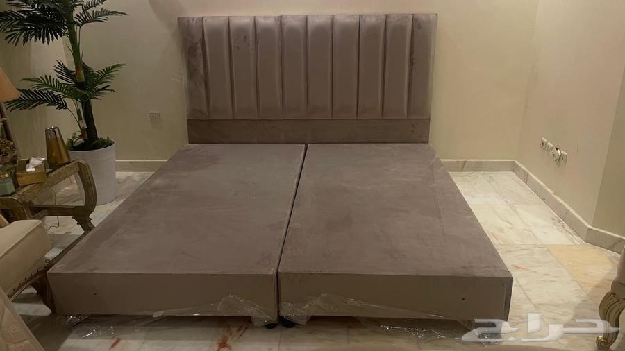 Bed back with boxes two meters by two meters64508929577091111